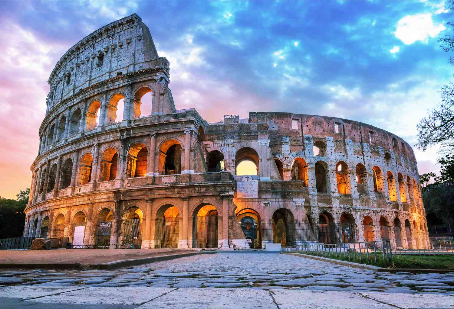 Relaxing Stroll in Rome: Immersing in History, Culture, and Culinary Delights